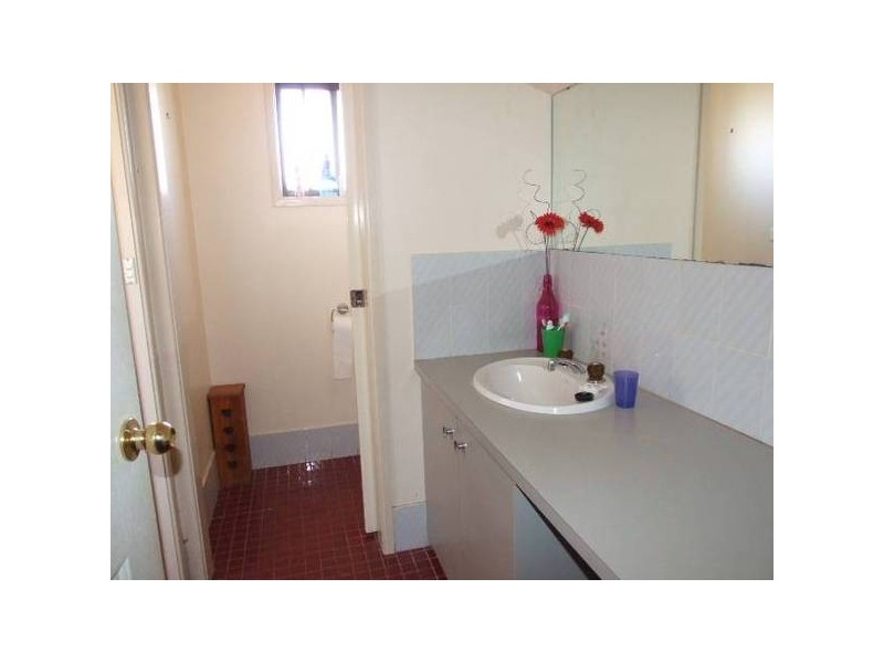 25 Lawson Street, Parkes NSW 2870