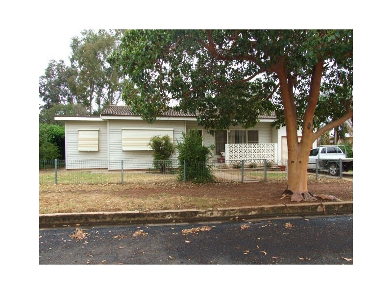 15 Victoria Street, Parkes NSW 2870