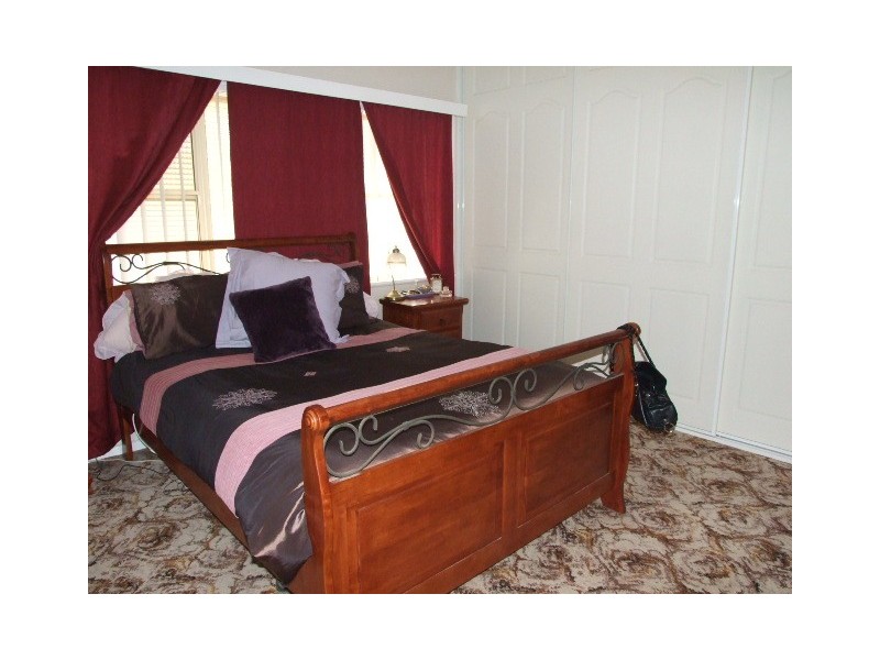 15 Victoria Street, Parkes NSW 2870