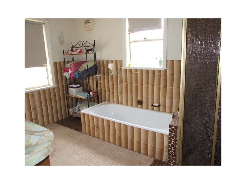 15 Victoria Street, Parkes NSW 2870