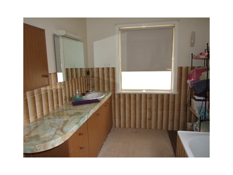 15 Victoria Street, Parkes NSW 2870