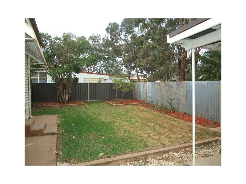 15 Victoria Street, Parkes NSW 2870