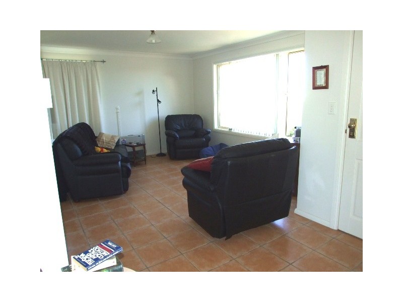15 Basil Ave, Parkes NSW 2870