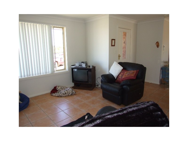 15 Basil Ave, Parkes NSW 2870