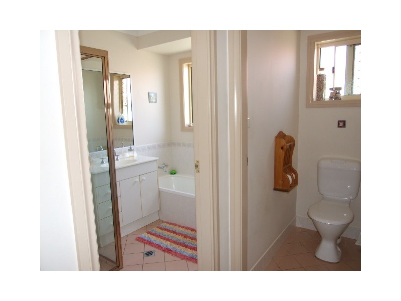 27 Paterson Street, Parkes NSW 2870