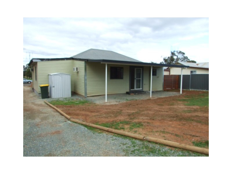 4 Thornbury Street, Parkes NSW 2870