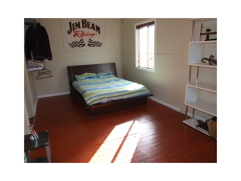 4 Thornbury Street, Parkes NSW 2870