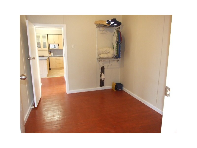 4 Thornbury Street, Parkes NSW 2870