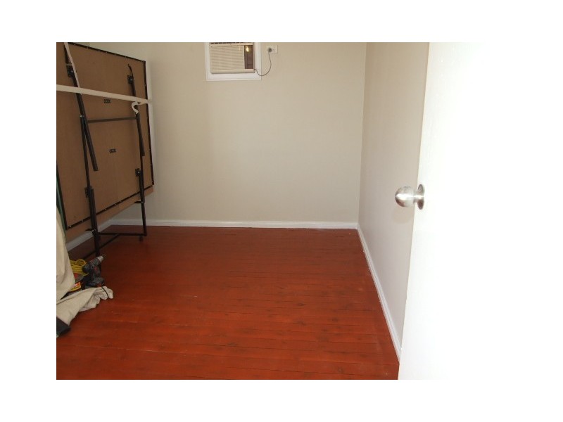 4 Thornbury Street, Parkes NSW 2870