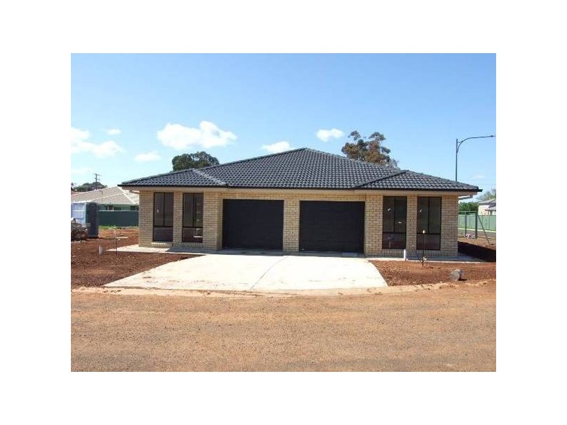 24 & 26/80 Close Street, Parkes NSW 2870