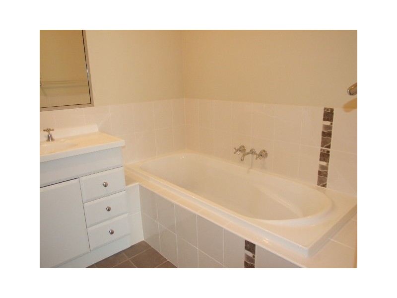 72B Close Street, Parkes NSW 2870