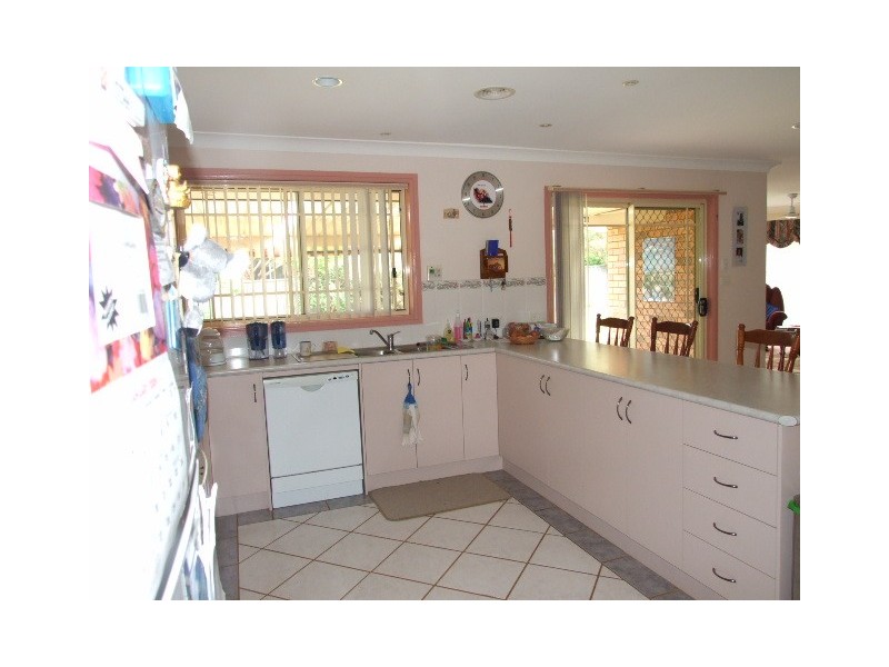 21 Glenburnie Close, Parkes NSW 2870