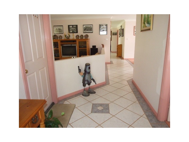 21 Glenburnie Close, Parkes NSW 2870