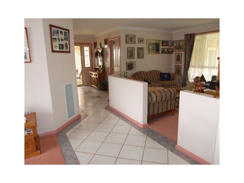 21 Glenburnie Close, Parkes NSW 2870