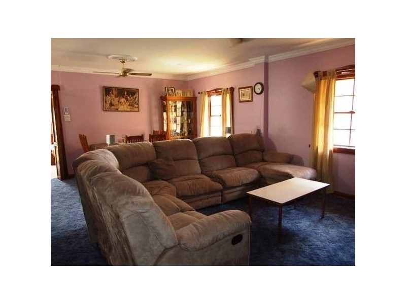 63 Dalton Street, Parkes NSW 2870