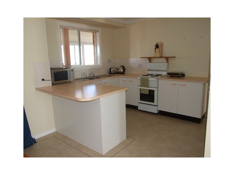 6 Carinya Street, Parkes NSW 2870