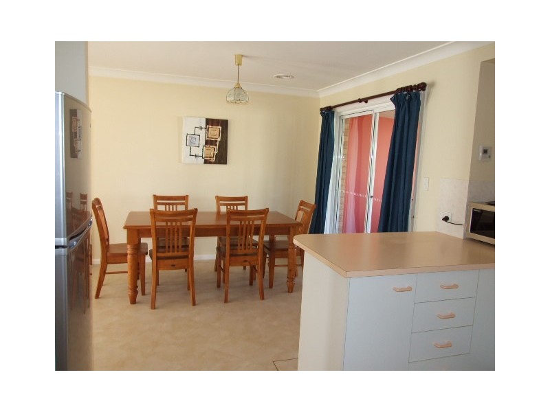 6 Carinya Street, Parkes NSW 2870