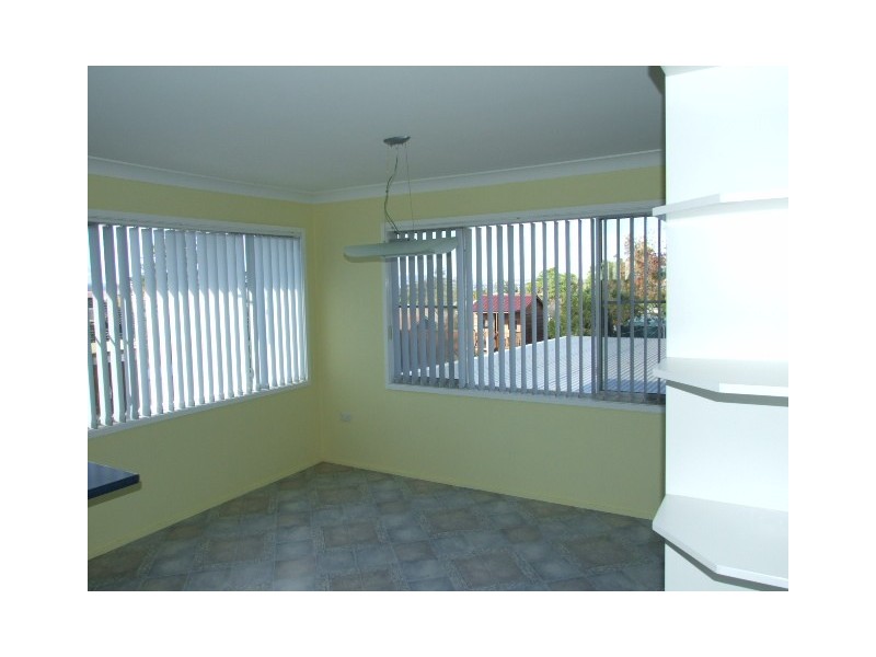 31 Barton Street, Parkes NSW 2870