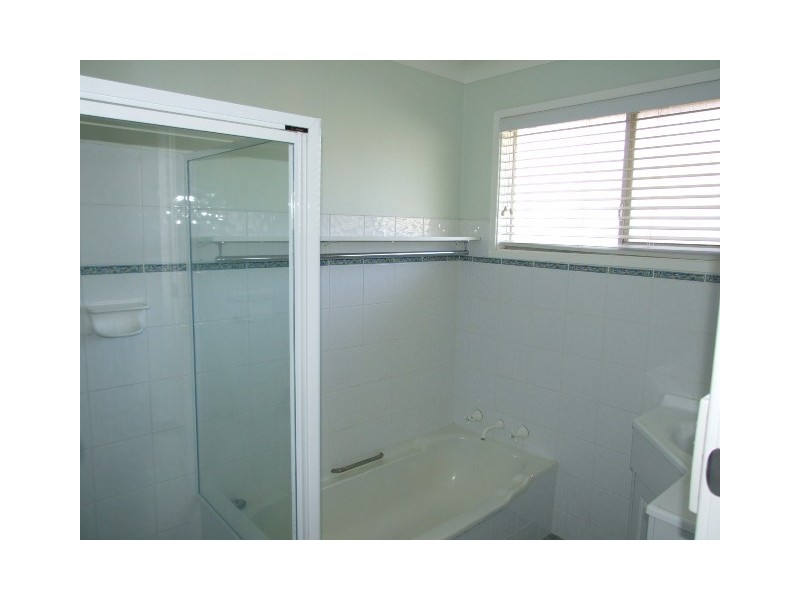 31 Barton Street, Parkes NSW 2870