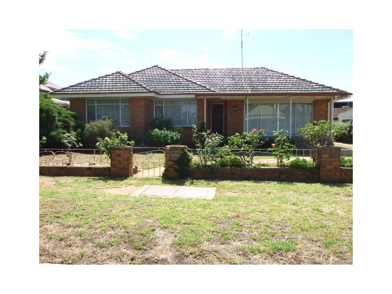 65 Bogan Street, Parkes NSW 2870