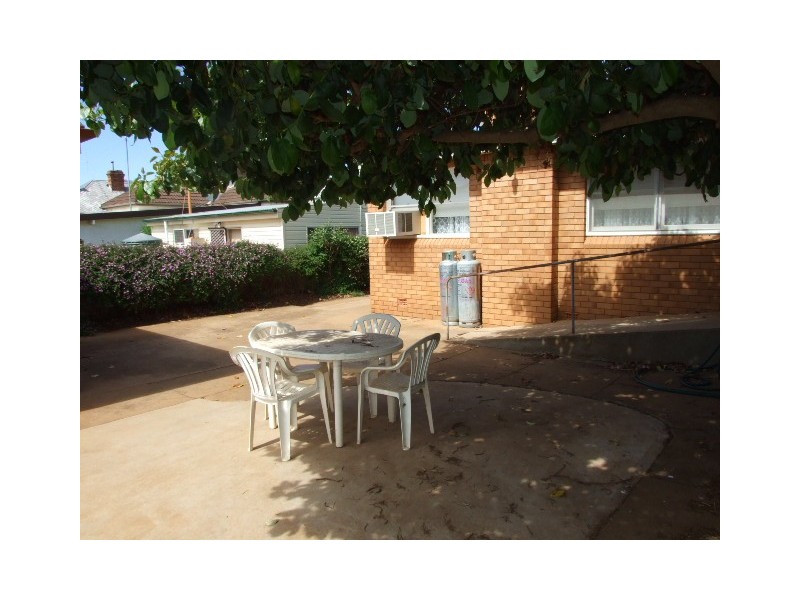 65 Bogan Street, Parkes NSW 2870