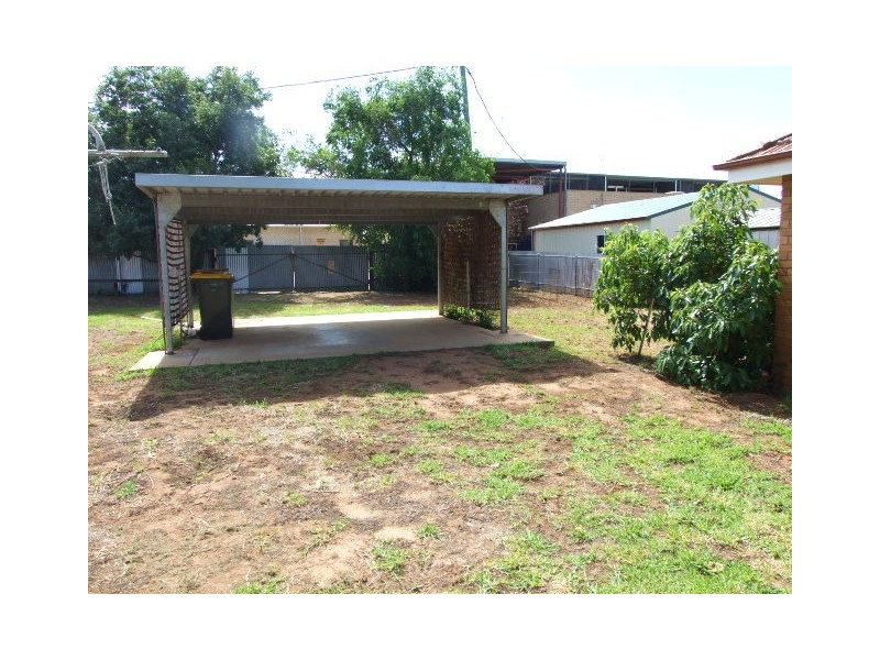 65 Bogan Street, Parkes NSW 2870