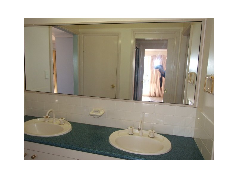 3 Golden Bar Drive, Parkes NSW 2870