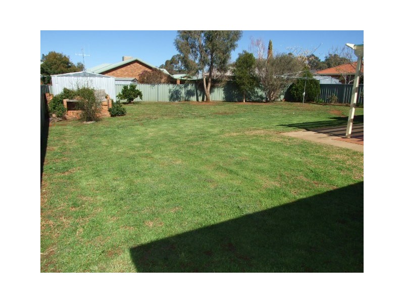 3 Golden Bar Drive, Parkes NSW 2870