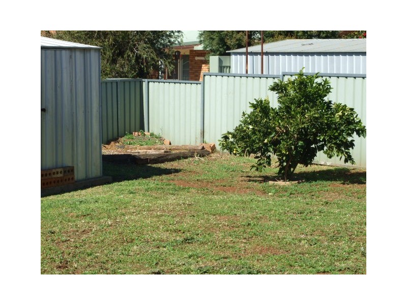 3 Golden Bar Drive, Parkes NSW 2870