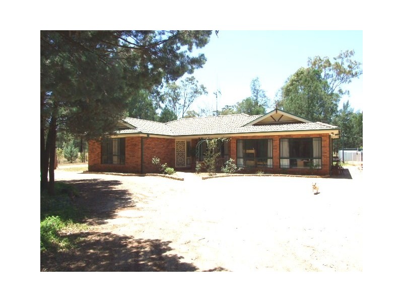 7042 Eugowra Road, Parkes NSW 2870