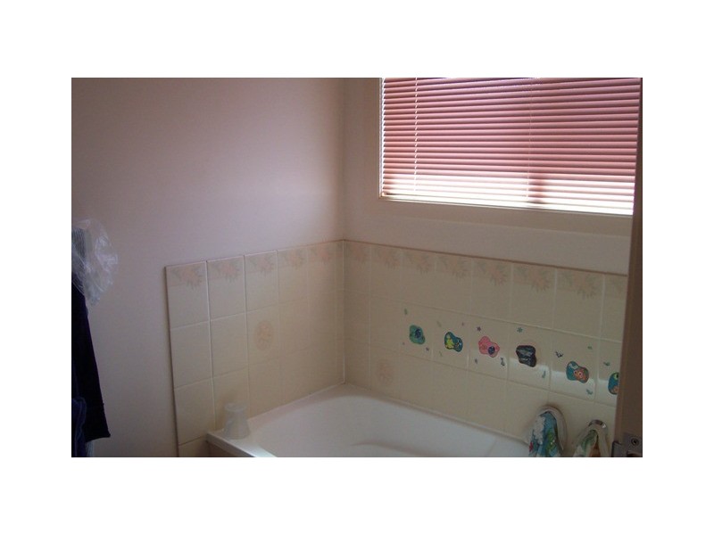 13 George Field Drive, Parkes NSW 2870