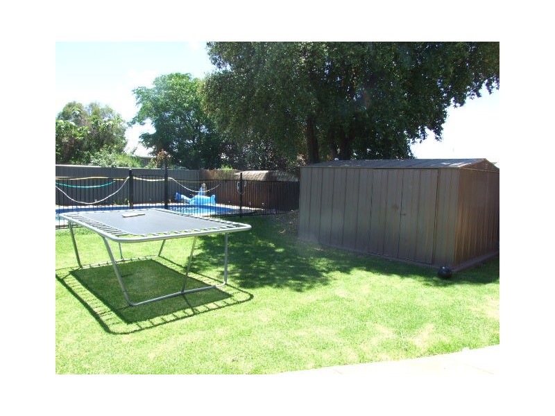 4 Captain Wilson Ave, Parkes NSW 2870