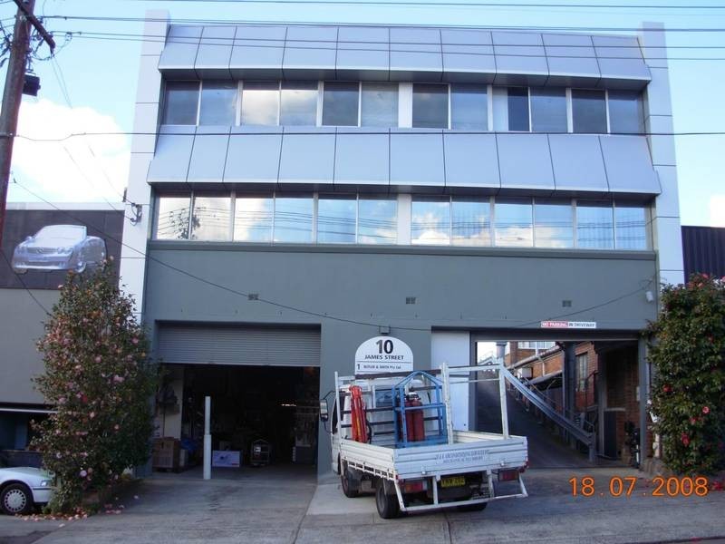 Top Floor/10 James Street, Waitara NSW 2077