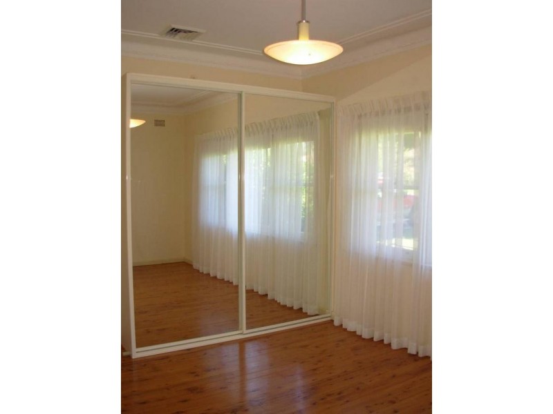 29 PALMERSTON ROAD, Waitara NSW 2077