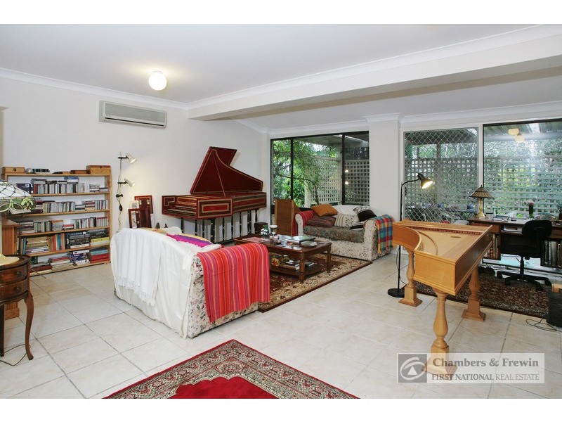 40 St Helens Avenue, Mount Kuring-gai NSW 2080