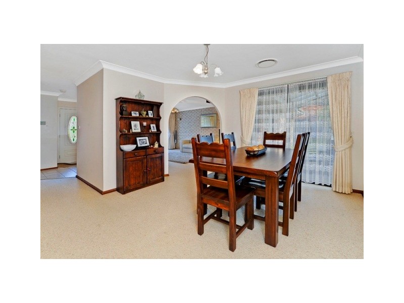 8 Red Cedar Drive, Mount Colah NSW 2079