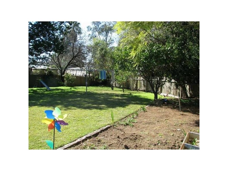 17 Low Street, Mount Kuring-gai NSW 2080