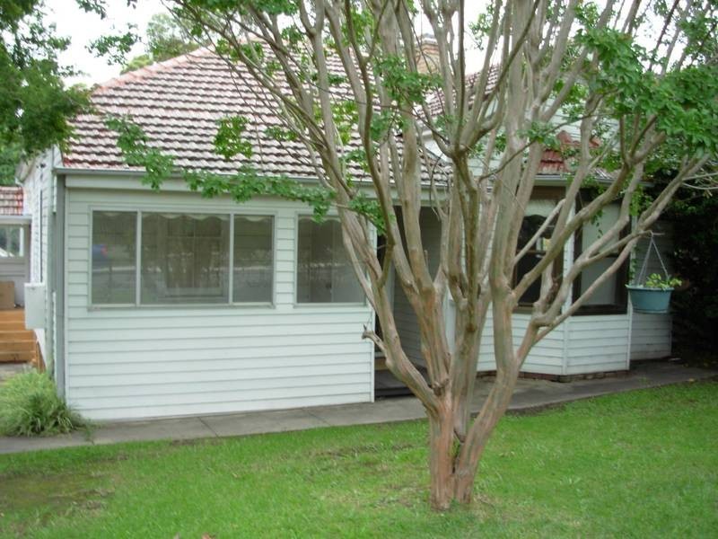 11 CLARKE ROAD, Waitara NSW 2077