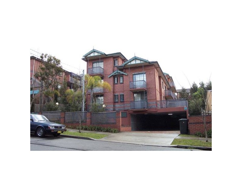 7/27 BURDETT, Hornsby NSW 2077