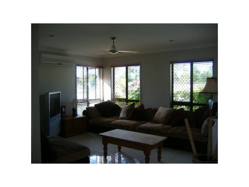 Bushland Beach QLD 4818