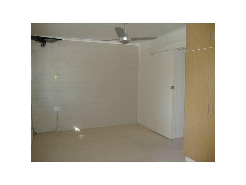8/3 Soule St, Townsville QLD 4810
