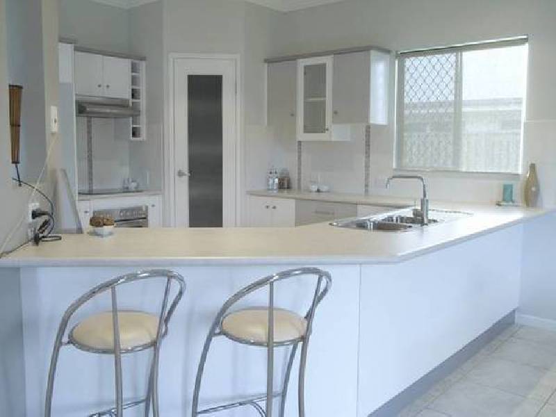 Donostia, Bushland Beach QLD 4818