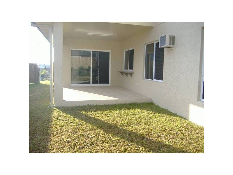 Minaret Way, Mount Louisa QLD 4814