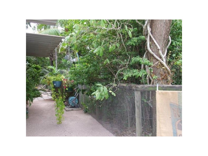 Althaus Parade, Bluewater QLD 4818