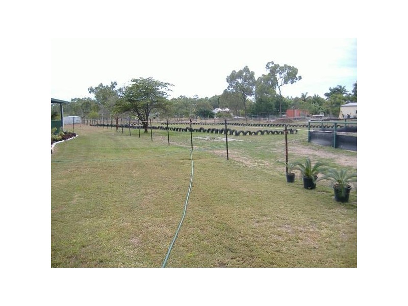 Cali Court, Mount Low QLD 4818