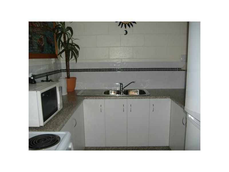 3/115 Eyre, North Ward QLD 4810