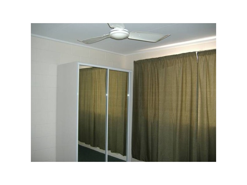 Marks St, Hermit Park QLD 4812