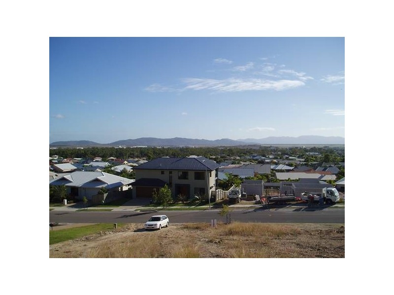 37 Timbury Way, Mount Louisa QLD 4814