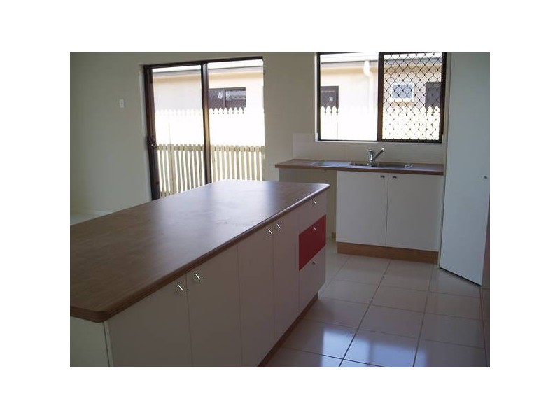 5 Parklands Drive, Mount Louisa QLD 4814