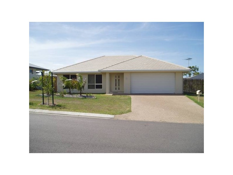 11 Henning Way, Bushland Beach QLD 4818